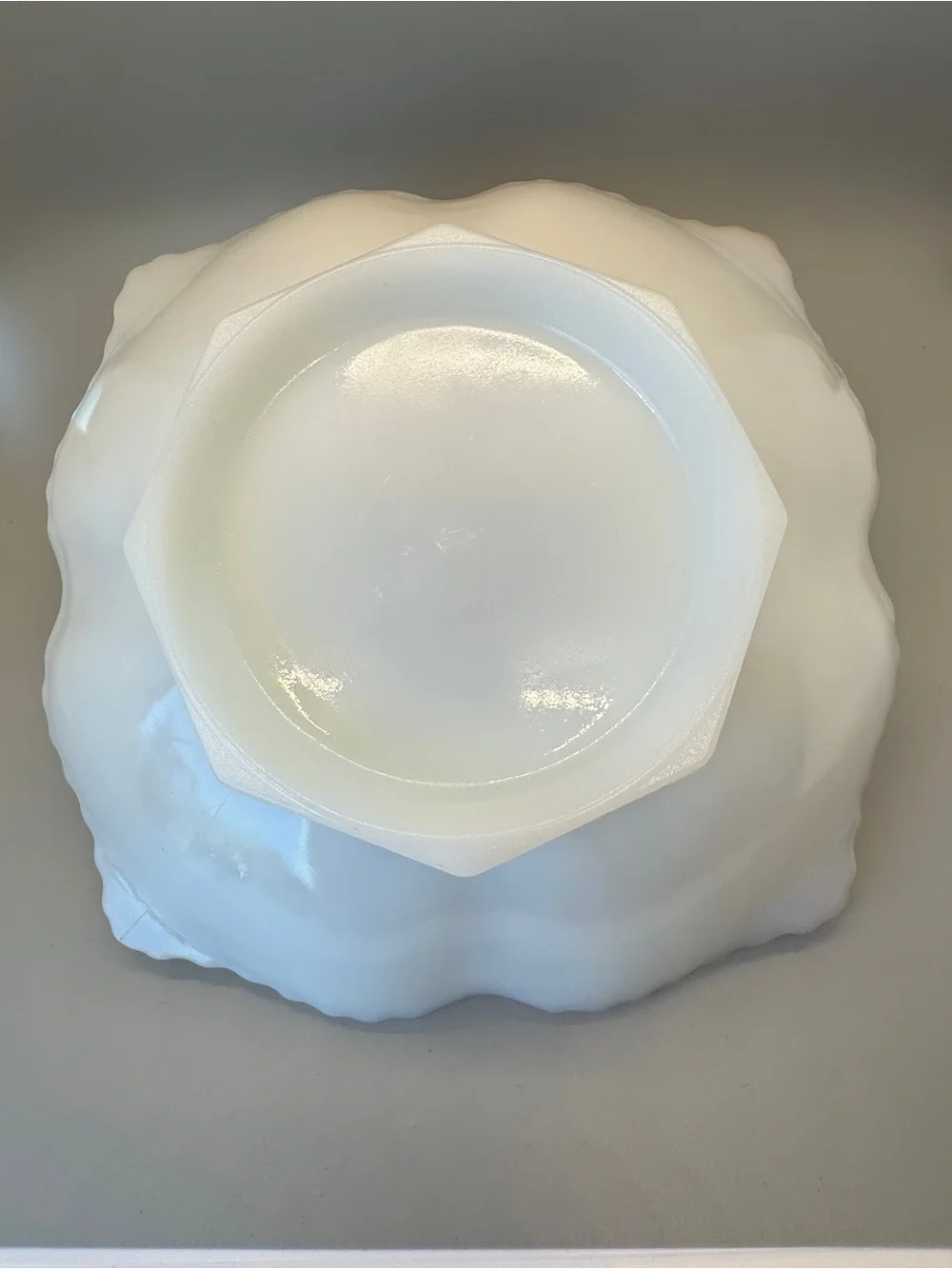 EUC Vintage Anchor Hocking White Milk Glass Footed Bowl w/Gold Trim